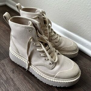 Platform Cream Chloé Sneakers (size 41)